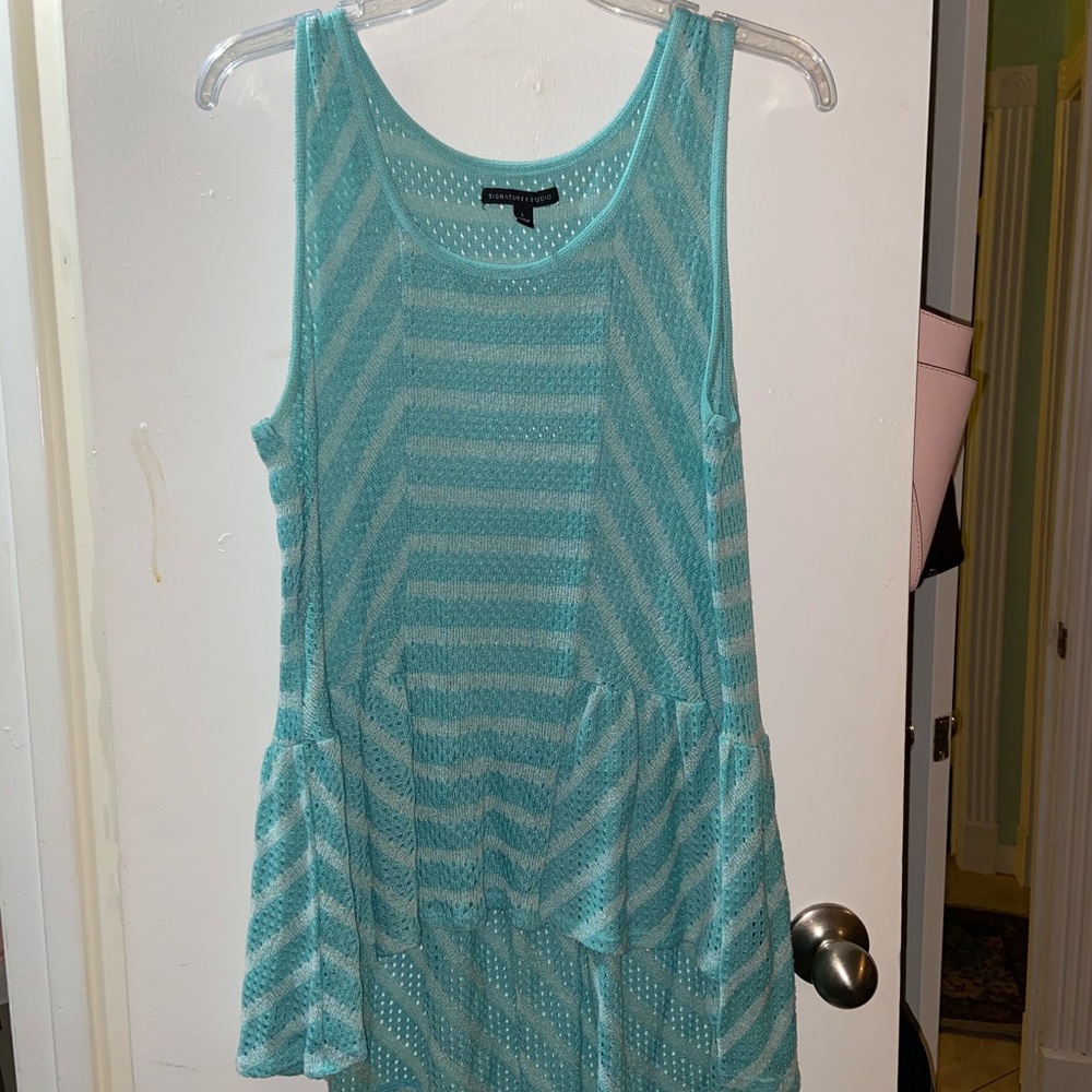 Sleeveless top size: L